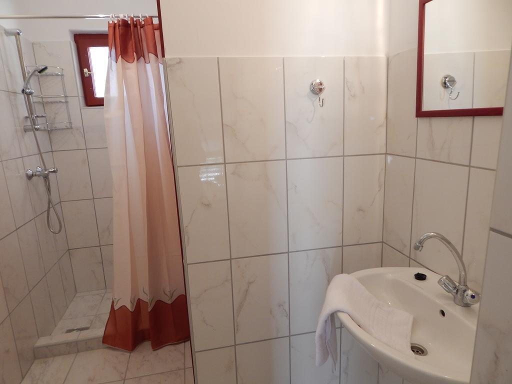 Napsugar Apartman Baja Cameră foto