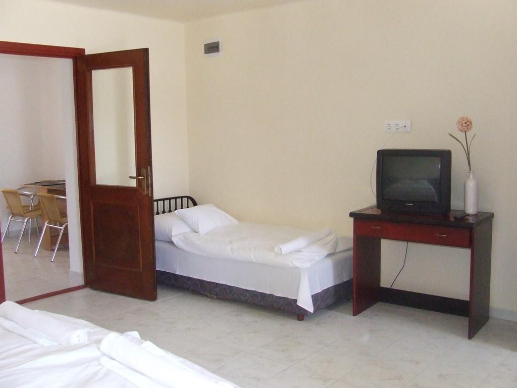 Napsugar Apartman Baja Cameră foto